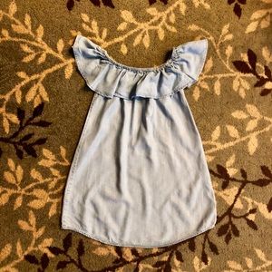 Lulu’s Off shoulder chambray dress. Size Small
